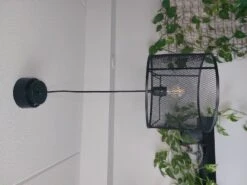 Valaisinasennusadapteri Musta